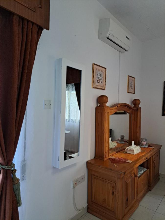 Shared Top 1St Floor Villa Limassol Ngoại thất bức ảnh